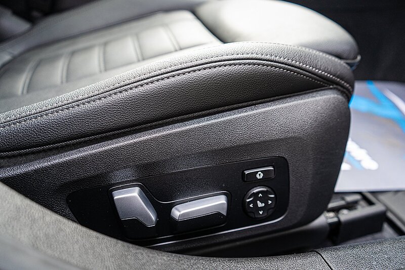 BMW 3.0 330d M xDrive Sport Pro Edition Touring 5dr Diesel Auto xDrive Euro 6 (s/s) (265 ps)