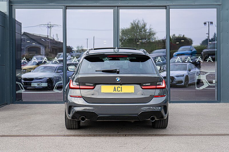 BMW 3.0 330d M xDrive Sport Pro Edition Touring 5dr Diesel Auto xDrive Euro 6 (s/s) (265 ps)