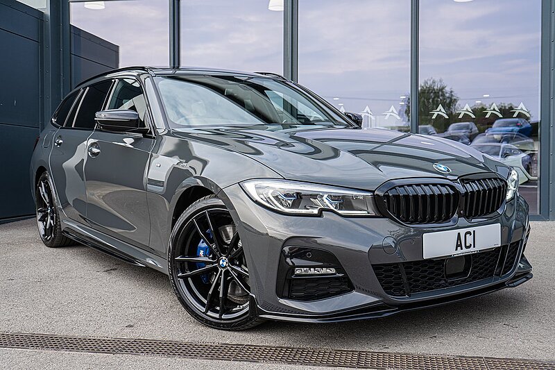 BMW 3.0 330d M xDrive Sport Pro Edition Touring 5dr Diesel Auto xDrive Euro 6 (s/s) (265 ps)