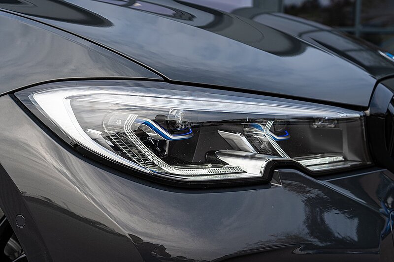 BMW 3.0 330d M xDrive Sport Pro Edition Touring 5dr Diesel Auto xDrive Euro 6 (s/s) (265 ps)