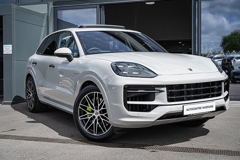 Porsche 3.0 V6 E-Hybrid 25.9kWh SUV 5dr Petrol Plug-in Hybrid TiptronicS 4WD Euro 6 (s/s) (470 ps)