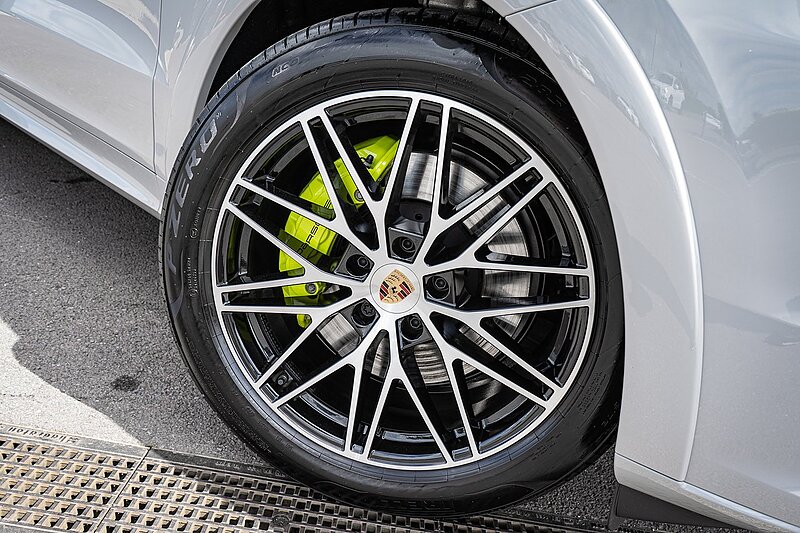 Porsche 3.0 V6 E-Hybrid 25.9kWh SUV 5dr Petrol Plug-in Hybrid TiptronicS 4WD Euro 6 (s/s) (470 ps)