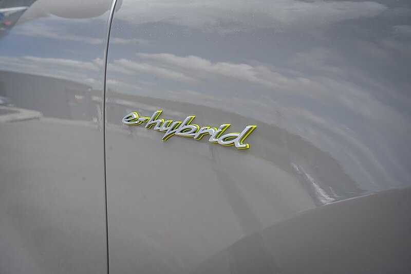 Porsche 3.0 V6 E-Hybrid 25.9kWh SUV 5dr Petrol Plug-in Hybrid TiptronicS 4WD Euro 6 (s/s) (470 ps)