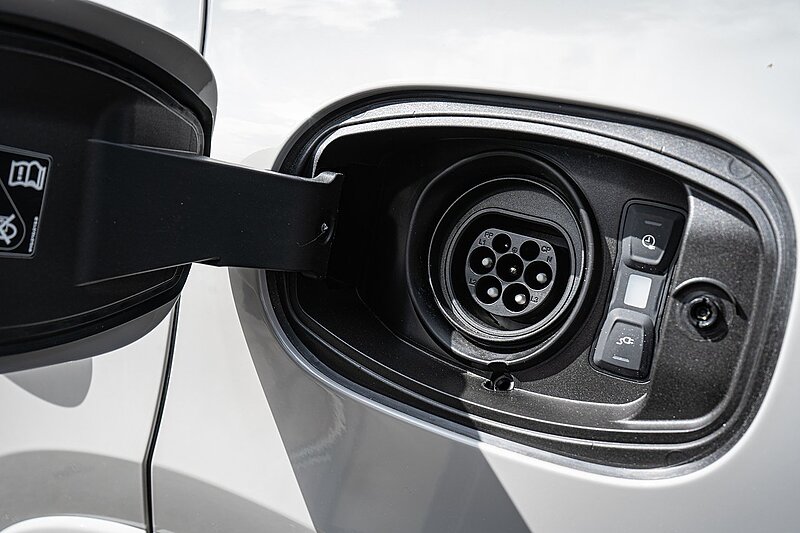 Porsche 3.0 V6 E-Hybrid 25.9kWh SUV 5dr Petrol Plug-in Hybrid TiptronicS 4WD Euro 6 (s/s) (470 ps)