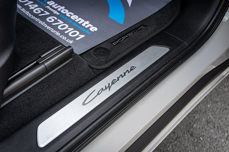 Porsche 3.0 V6 E-Hybrid 25.9kWh SUV 5dr Petrol Plug-in Hybrid TiptronicS 4WD Euro 6 (s/s) (470 ps)