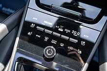 Porsche 3.0 V6 E-Hybrid 25.9kWh SUV 5dr Petrol Plug-in Hybrid TiptronicS 4WD Euro 6 (s/s) (470 ps)