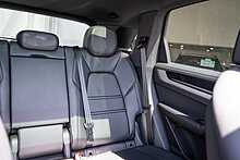 Porsche 3.0 V6 E-Hybrid 25.9kWh SUV 5dr Petrol Plug-in Hybrid TiptronicS 4WD Euro 6 (s/s) (470 ps)