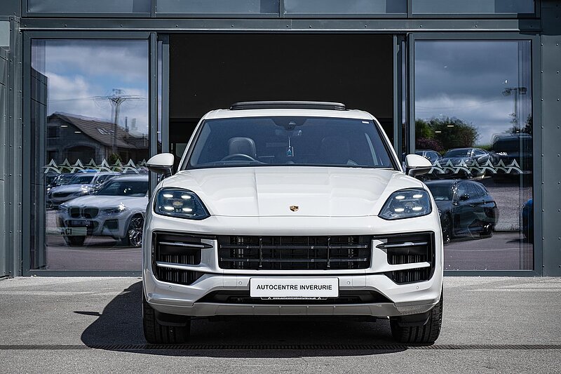 Porsche 3.0 V6 E-Hybrid 25.9kWh SUV 5dr Petrol Plug-in Hybrid TiptronicS 4WD Euro 6 (s/s) (470 ps)