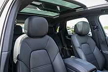 Porsche 3.0 V6 E-Hybrid 25.9kWh SUV 5dr Petrol Plug-in Hybrid TiptronicS 4WD Euro 6 (s/s) (470 ps)
