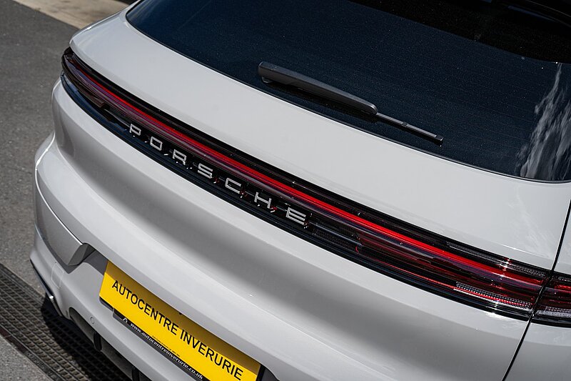 Porsche 3.0 V6 E-Hybrid 25.9kWh SUV 5dr Petrol Plug-in Hybrid TiptronicS 4WD Euro 6 (s/s) (470 ps)