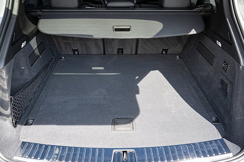 Porsche 3.0 V6 E-Hybrid 25.9kWh SUV 5dr Petrol Plug-in Hybrid TiptronicS 4WD Euro 6 (s/s) (470 ps)