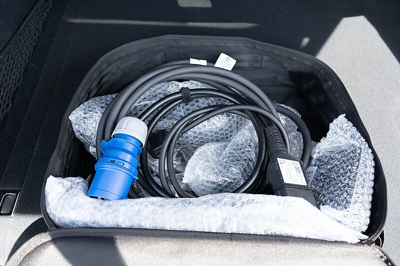 Porsche 3.0 V6 E-Hybrid 25.9kWh SUV 5dr Petrol Plug-in Hybrid TiptronicS 4WD Euro 6 (s/s) (470 ps)