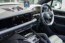 Porsche 3.0 V6 E-Hybrid 25.9kWh SUV 5dr Petrol Plug-in Hybrid TiptronicS 4WD Euro 6 (s/s) (470 ps)