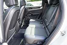 Porsche 3.0 V6 E-Hybrid 25.9kWh SUV 5dr Petrol Plug-in Hybrid TiptronicS 4WD Euro 6 (s/s) (470 ps)