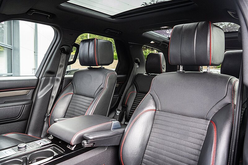 Land Rover 3.0 SD V6 HSE Luxury SUV 5dr Diesel Auto 4WD Euro 6 (s/s) (306 ps)