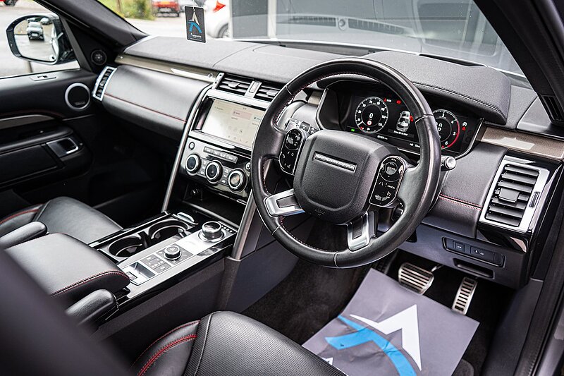 Land Rover 3.0 SD V6 HSE Luxury SUV 5dr Diesel Auto 4WD Euro 6 (s/s) (306 ps)