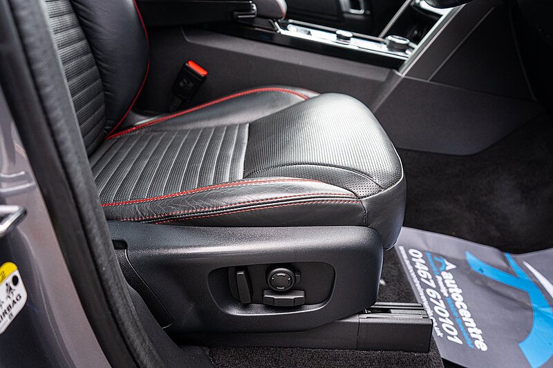 Land Rover 3.0 SD V6 HSE Luxury SUV 5dr Diesel Auto 4WD Euro 6 (s/s) (306 ps)