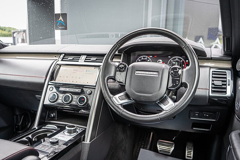 Land Rover 3.0 SD V6 HSE Luxury SUV 5dr Diesel Auto 4WD Euro 6 (s/s) (306 ps)