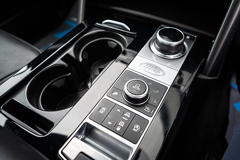 Land Rover 3.0 SD V6 HSE Luxury SUV 5dr Diesel Auto 4WD Euro 6 (s/s) (306 ps)