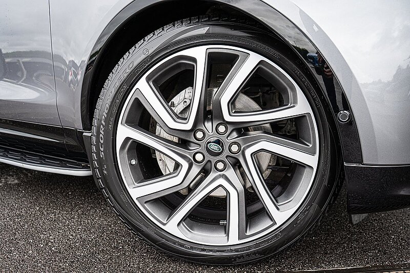 Land Rover 3.0 SD V6 HSE Luxury SUV 5dr Diesel Auto 4WD Euro 6 (s/s) (306 ps)