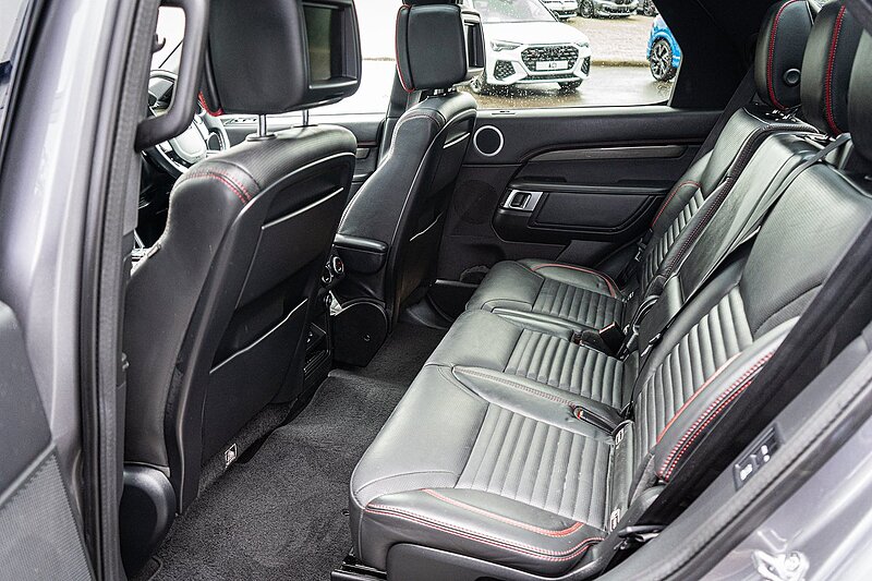 Land Rover 3.0 SD V6 HSE Luxury SUV 5dr Diesel Auto 4WD Euro 6 (s/s) (306 ps)