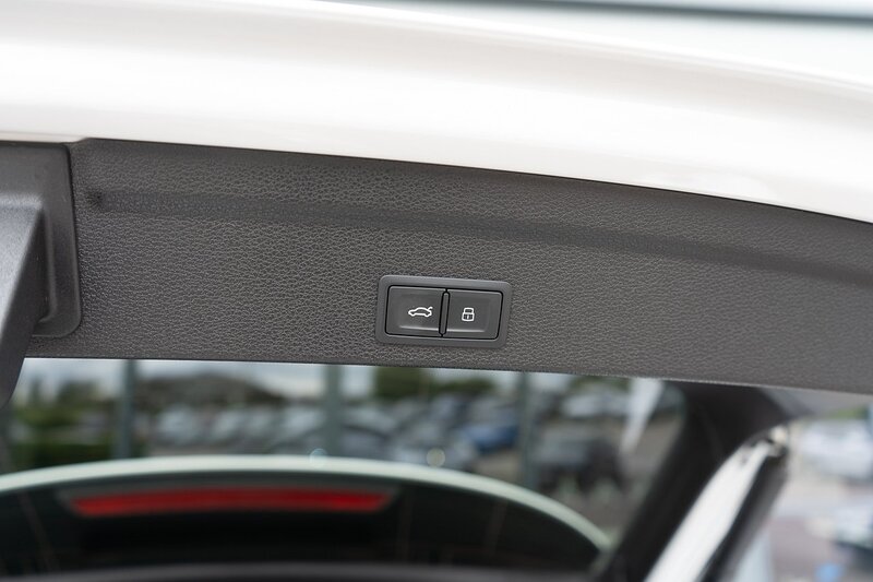 Audi 2.0 TDI 40 Vorsprung Sportback 5dr Diesel S Tronic quattro Euro 6 (s/s) (200 ps)