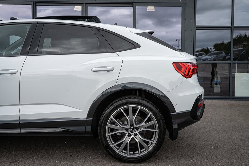 Audi 2.0 TDI 40 Vorsprung Sportback 5dr Diesel S Tronic quattro Euro 6 (s/s) (200 ps)