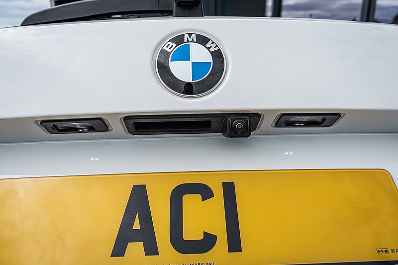 BMW 3.0 M340d MHT Touring 5dr Diesel Hybrid Auto xDrive Euro 6 (s/s) (340 ps)