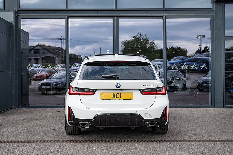 BMW 3.0 M340d MHT Touring 5dr Diesel Hybrid Auto xDrive Euro 6 (s/s) (340 ps)