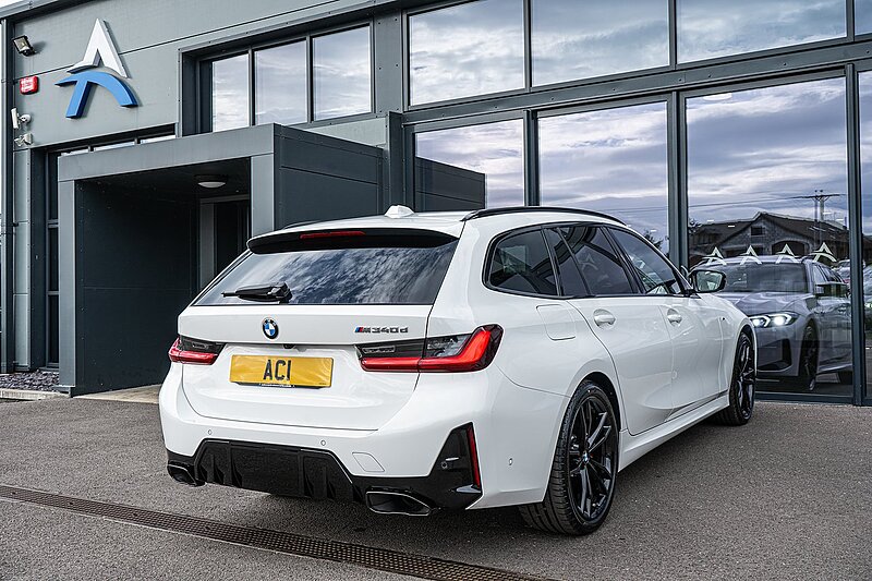 BMW 3.0 M340d MHT Touring 5dr Diesel Hybrid Auto xDrive Euro 6 (s/s) (340 ps)