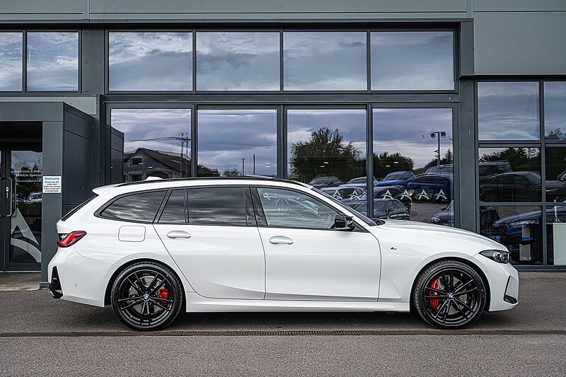 BMW 3.0 M340d MHT Touring 5dr Diesel Hybrid Auto xDrive Euro 6 (s/s) (340 ps)