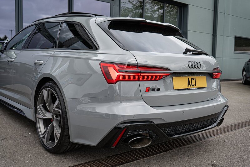 Audi 4.0 TFSI V8 Vorsprung Estate 5dr Petrol Tiptronic quattro Euro 6 (s/s) (600 ps)