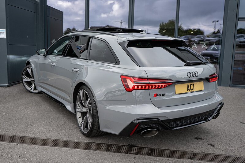 Audi 4.0 TFSI V8 Vorsprung Estate 5dr Petrol Tiptronic quattro Euro 6 (s/s) (600 ps)