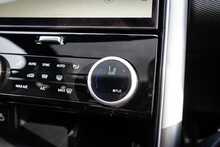 Land Rover 3.0 D300 MHEV R-Dynamic HSE SUV 5dr Diesel Auto 4WD Euro 6 (s/s) (300 ps)