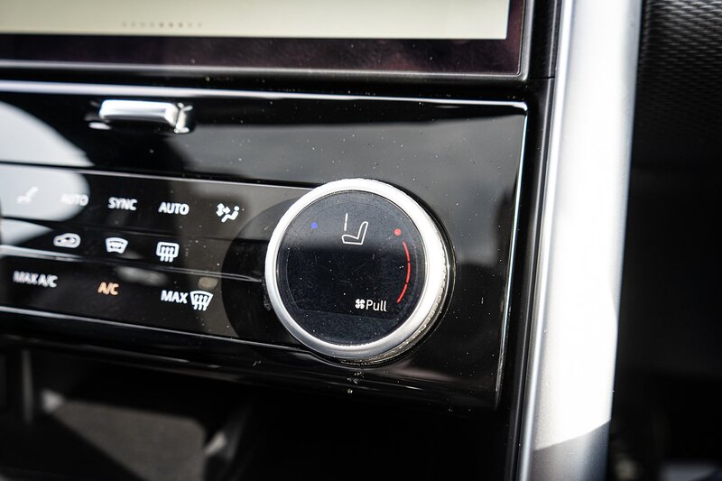 Land Rover 3.0 D300 MHEV R-Dynamic HSE SUV 5dr Diesel Auto 4WD Euro 6 (s/s) (300 ps)