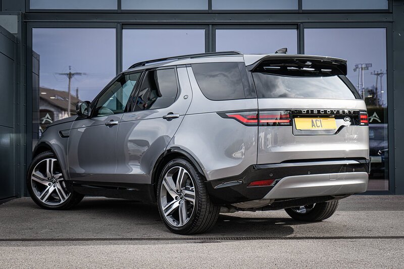 Land Rover 3.0 D300 MHEV R-Dynamic HSE SUV 5dr Diesel Auto 4WD Euro 6 (s/s) (300 ps)