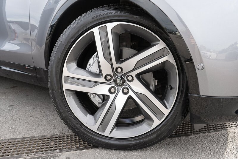 Land Rover 3.0 D300 MHEV R-Dynamic HSE SUV 5dr Diesel Auto 4WD Euro 6 (s/s) (300 ps)