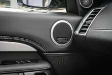 Land Rover 3.0 D300 MHEV R-Dynamic HSE SUV 5dr Diesel Auto 4WD Euro 6 (s/s) (300 ps)