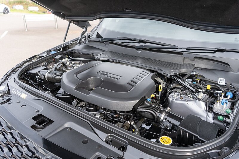 Land Rover 3.0 D300 MHEV R-Dynamic HSE SUV 5dr Diesel Auto 4WD Euro 6 (s/s) (300 ps)