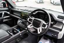 Land Rover 3.0 D300 MHEV X-Dynamic HSE SUV 5dr Diesel Auto 4WD Euro 6 (s/s) (300 ps)