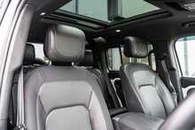 Land Rover 3.0 D300 MHEV X-Dynamic HSE SUV 5dr Diesel Auto 4WD Euro 6 (s/s) (300 ps)