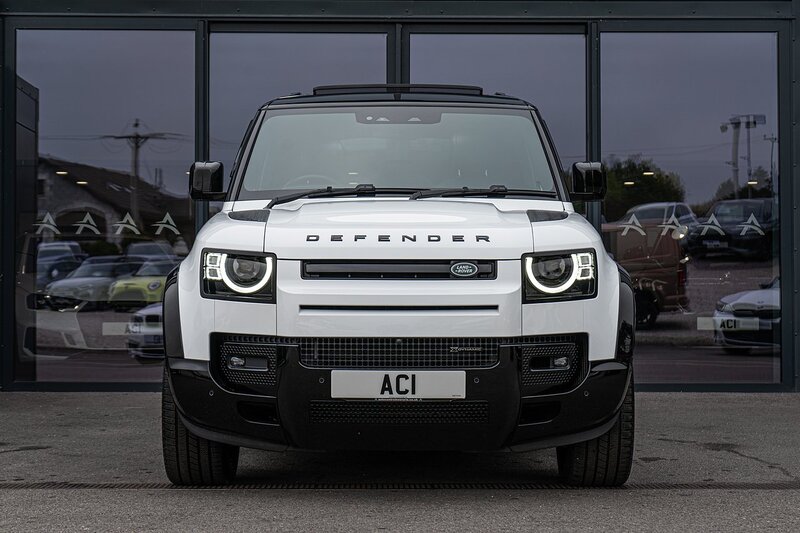 Land Rover 3.0 D300 MHEV X-Dynamic HSE SUV 5dr Diesel Auto 4WD Euro 6 (s/s) (300 ps)