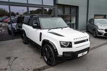Land Rover 3.0 D300 MHEV X-Dynamic HSE SUV 5dr Diesel Auto 4WD Euro 6 (s/s) (300 ps)