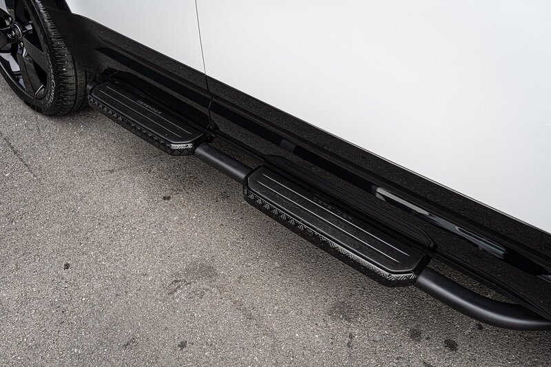 Land Rover 3.0 D300 MHEV X-Dynamic HSE SUV 5dr Diesel Auto 4WD Euro 6 (s/s) (300 ps)