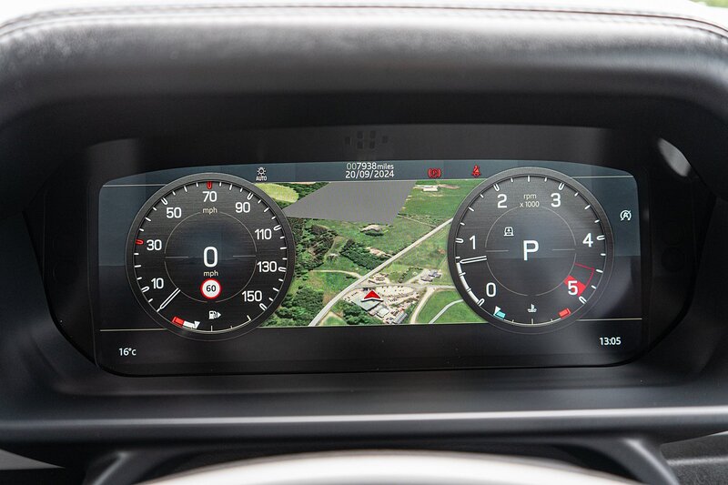 Land Rover 3.0 D300 MHEV X-Dynamic HSE SUV 5dr Diesel Auto 4WD Euro 6 (s/s) (300 ps)