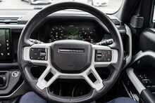 Land Rover 3.0 D300 MHEV X-Dynamic HSE SUV 5dr Diesel Auto 4WD Euro 6 (s/s) (300 ps)