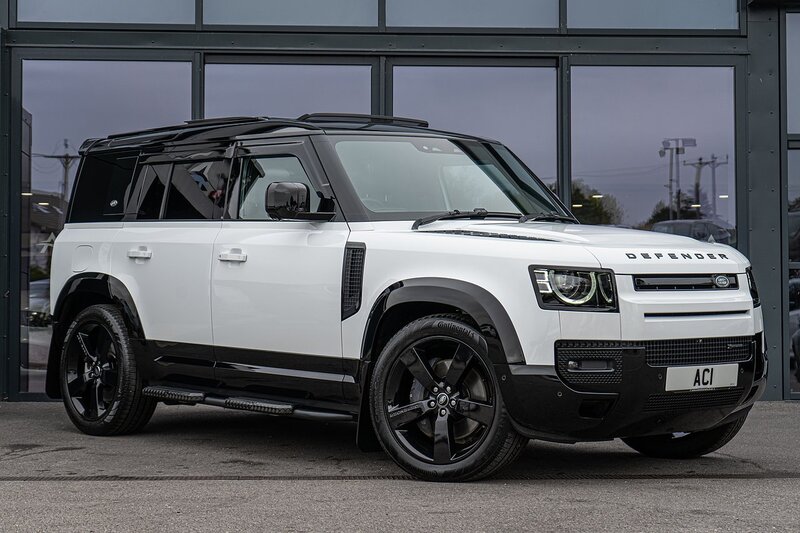 Land Rover 3.0 D300 MHEV X-Dynamic HSE SUV 5dr Diesel Auto 4WD Euro 6 (s/s) (300 ps)