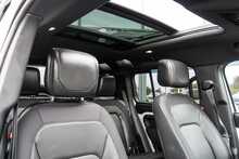 Land Rover 3.0 D300 MHEV X-Dynamic HSE SUV 5dr Diesel Auto 4WD Euro 6 (s/s) (300 ps)