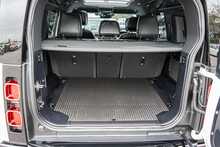 Land Rover 3.0 D300 MHEV X-Dynamic HSE SUV 5dr Diesel Auto 4WD Euro 6 (s/s) (300 ps)