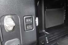 Land Rover 3.0 D300 MHEV X-Dynamic HSE SUV 5dr Diesel Auto 4WD Euro 6 (s/s) (300 ps)